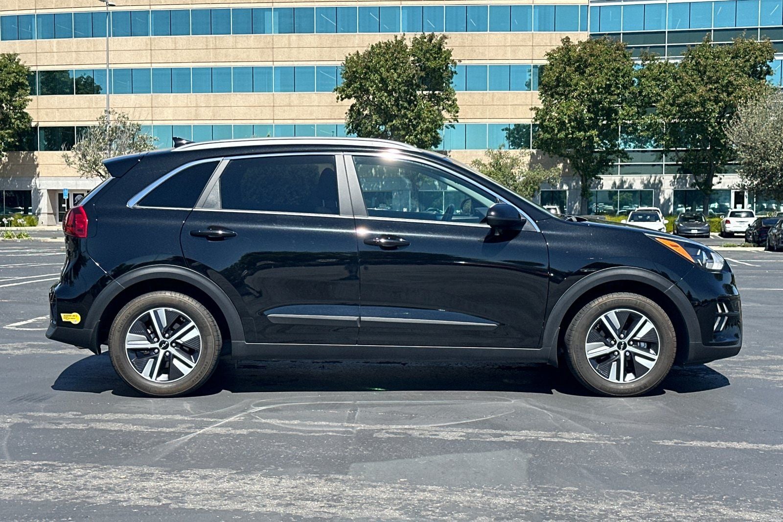 2022 Kia Niro Plug-In Hybrid LXS
