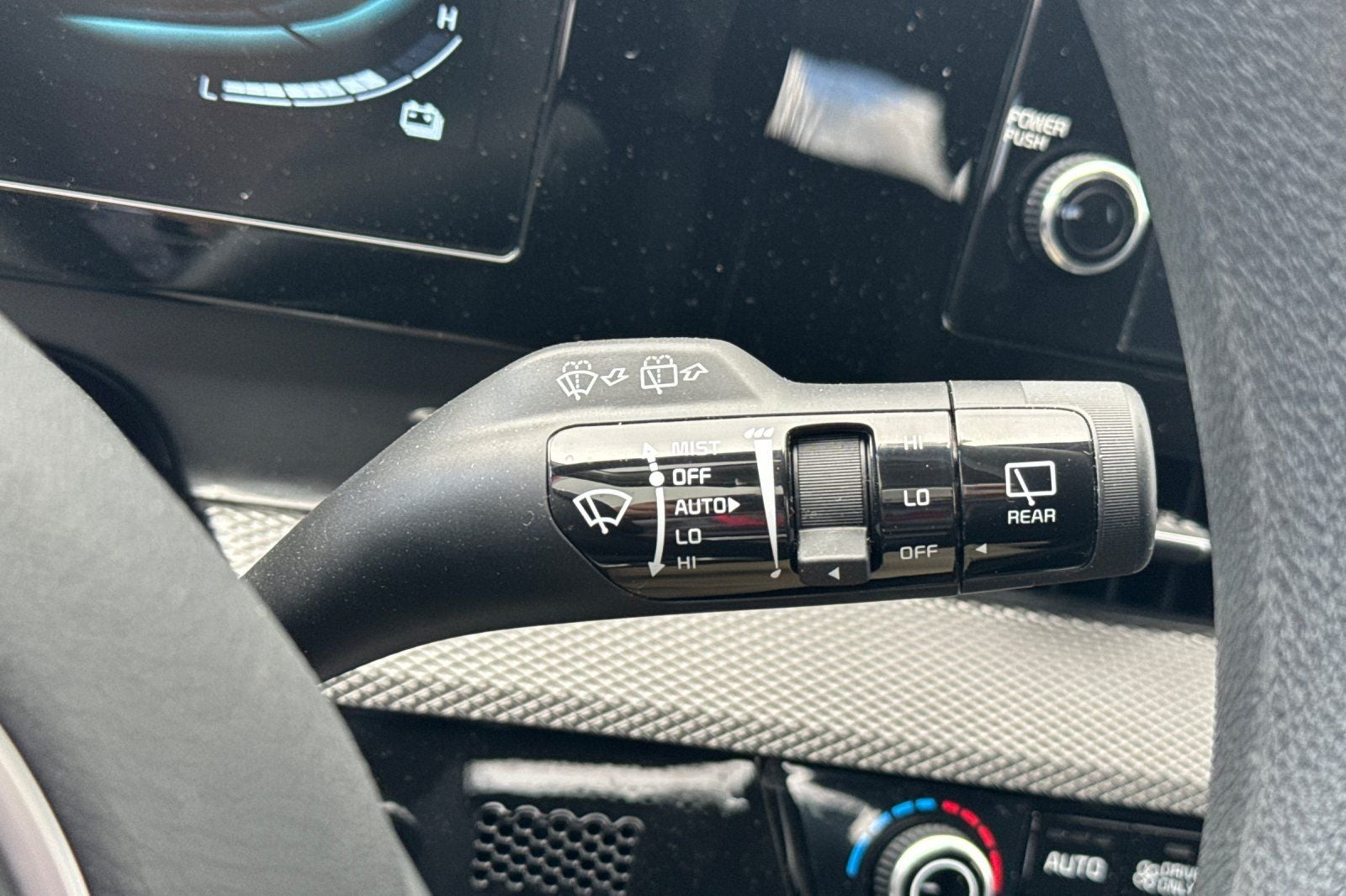 2025 Kia Sportage Hybrid LX