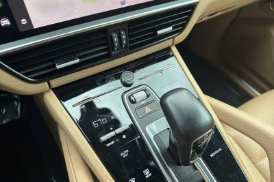 2023 Porsche Cayenne Base