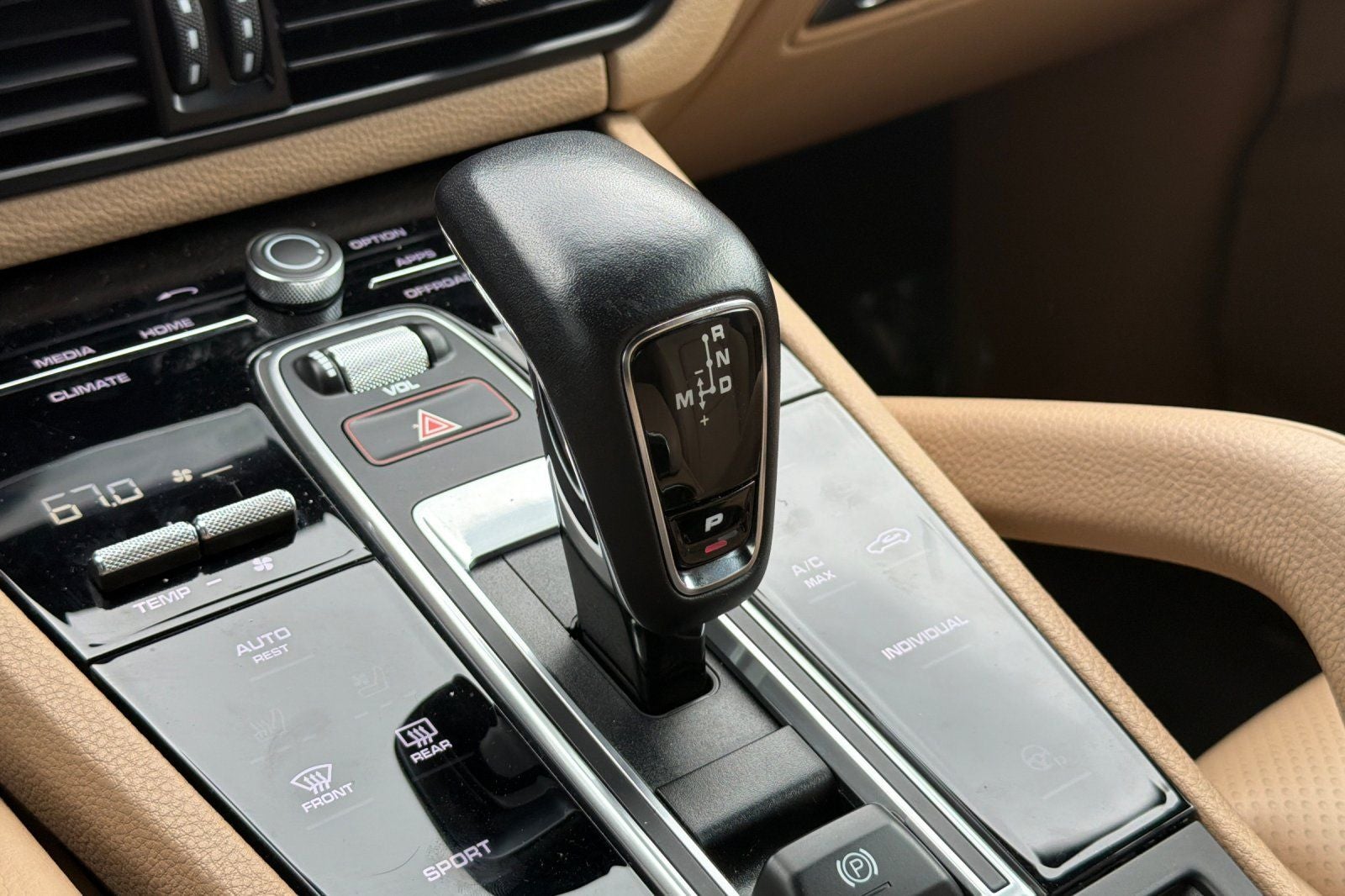 2023 Porsche Cayenne Base