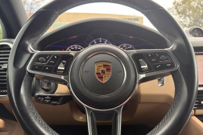2023 Porsche Cayenne Base