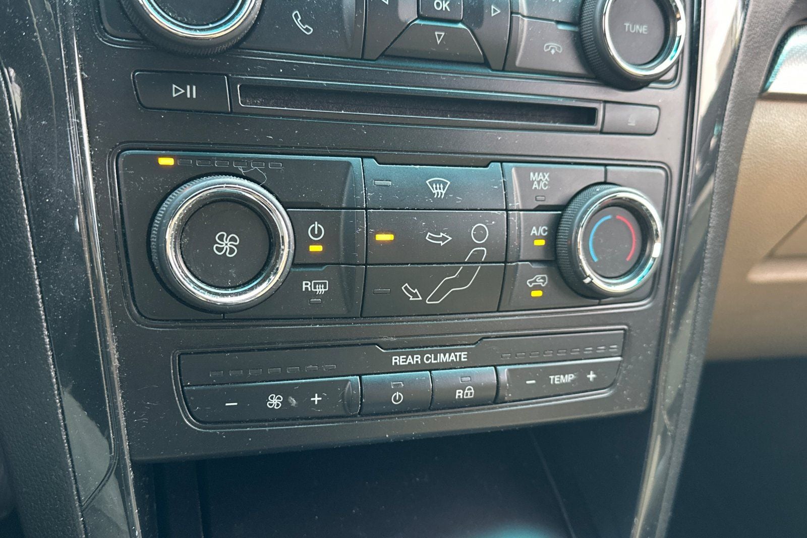 2017 Ford Explorer Base