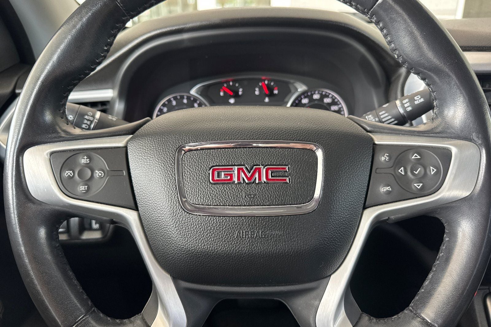 2020 GMC Acadia SLE