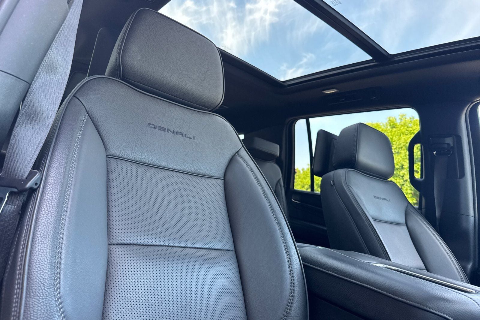 2023 GMC Yukon XL Denali