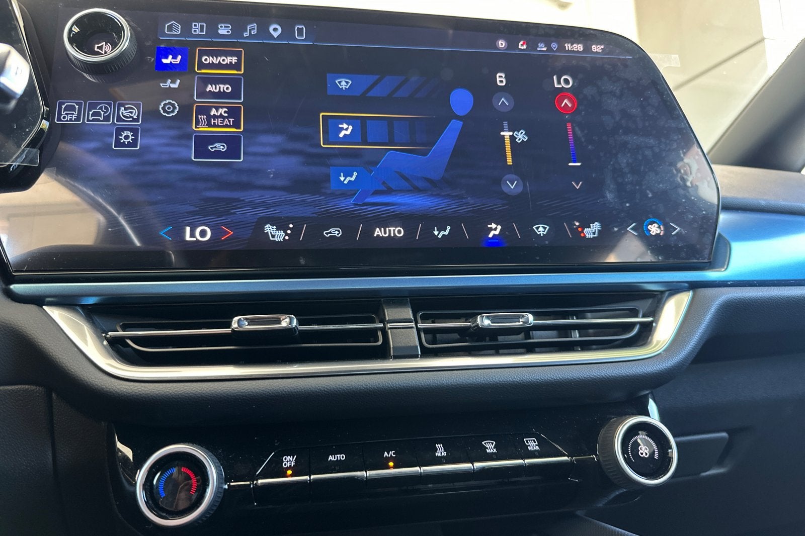 2024 Chevrolet Equinox EV LT