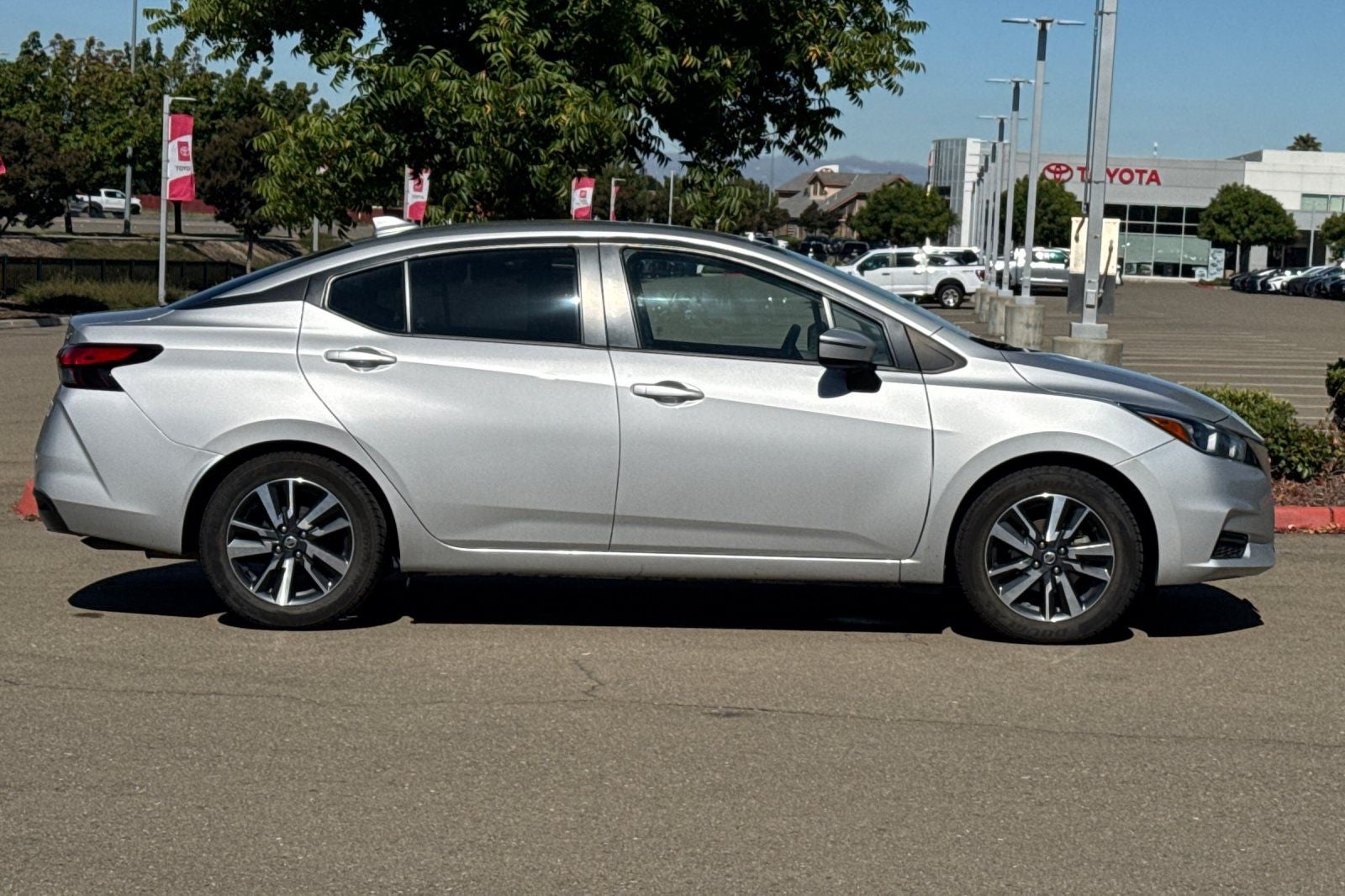 2021 Nissan Versa 1.6 SV