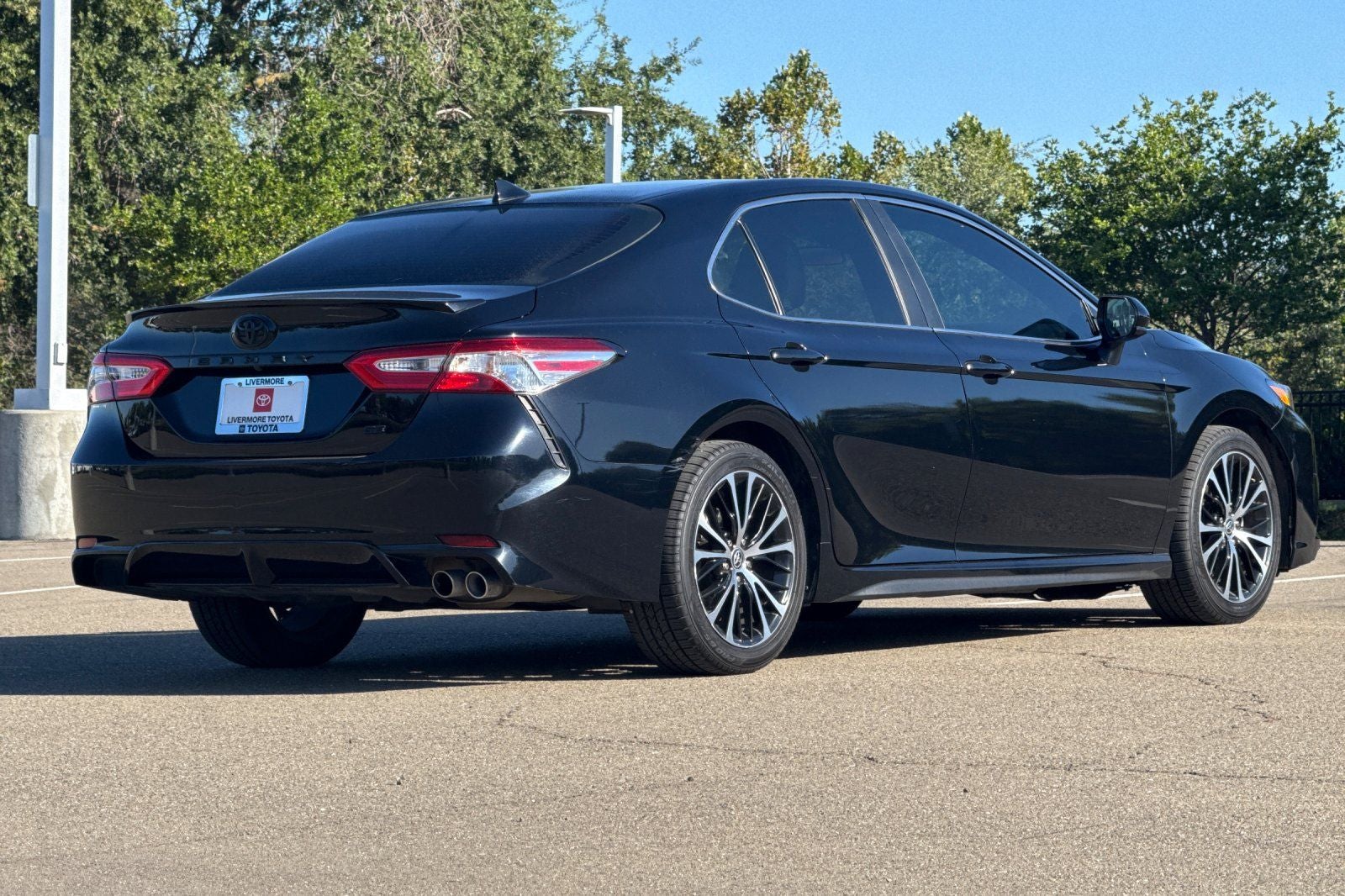 2020 Toyota Camry SE