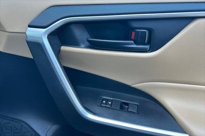 2022 Toyota RAV4 Hybrid LE