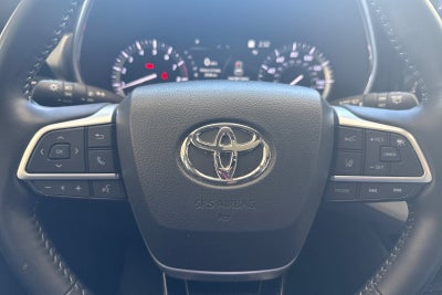 2022 Toyota Highlander Platinum