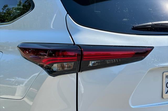 2026 Toyota Highlander Hybrid XLE
