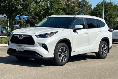 2026 Toyota Highlander Hybrid XLE