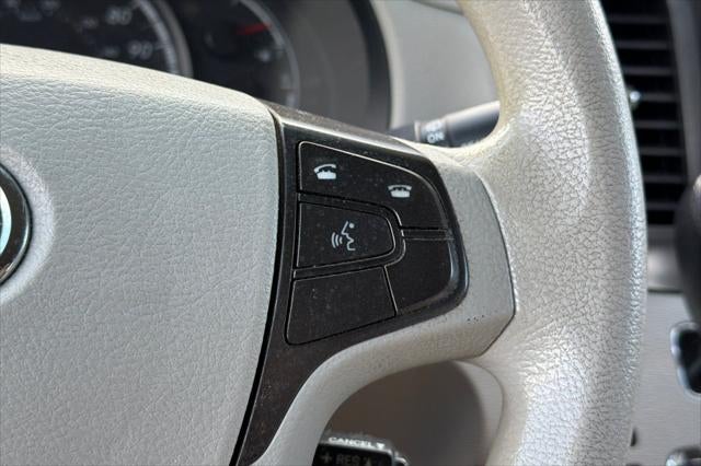 2014 Toyota Sienna LE 8 Passenger