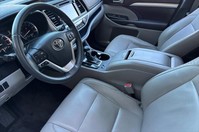 2016 Toyota Highlander XLE V6
