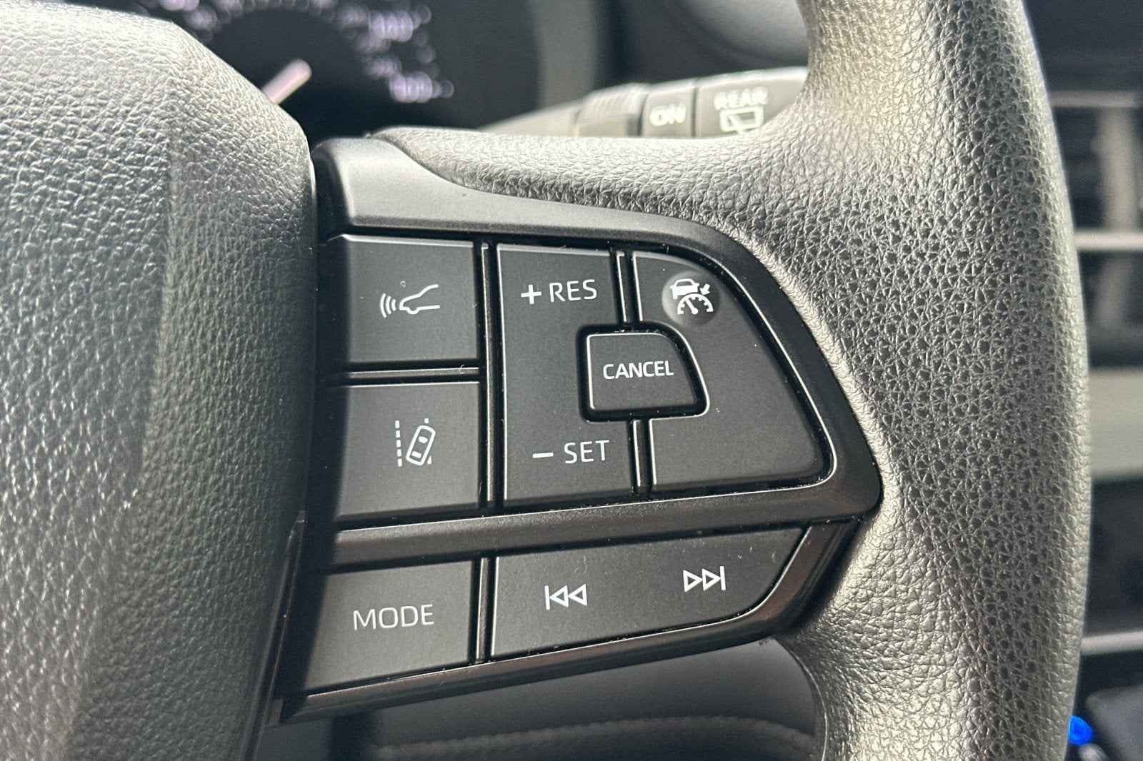 2026 Toyota Sienna LE 8 Passenger
