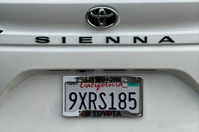 2026 Toyota Sienna LE 8 Passenger