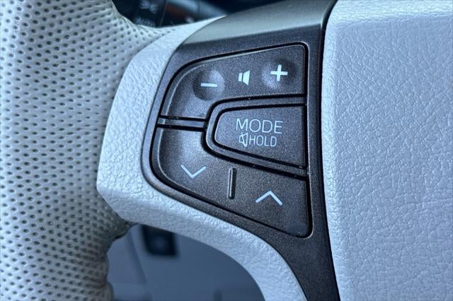 2013 Toyota Sienna XLE 8 Passenger