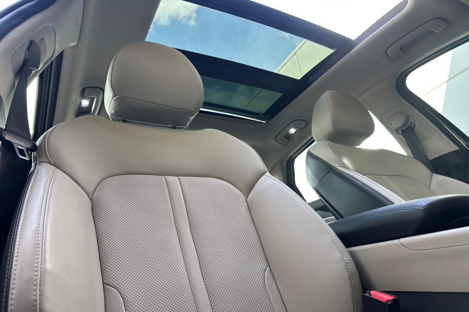 2022 Kia K5 EX