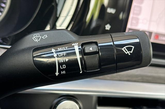 2022 Kia K5 EX