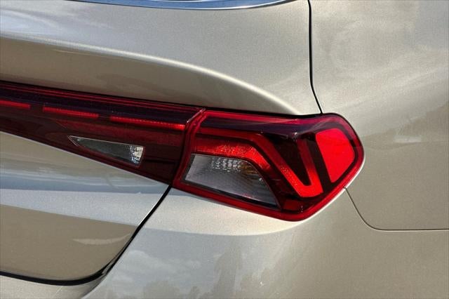 2022 Kia K5 EX