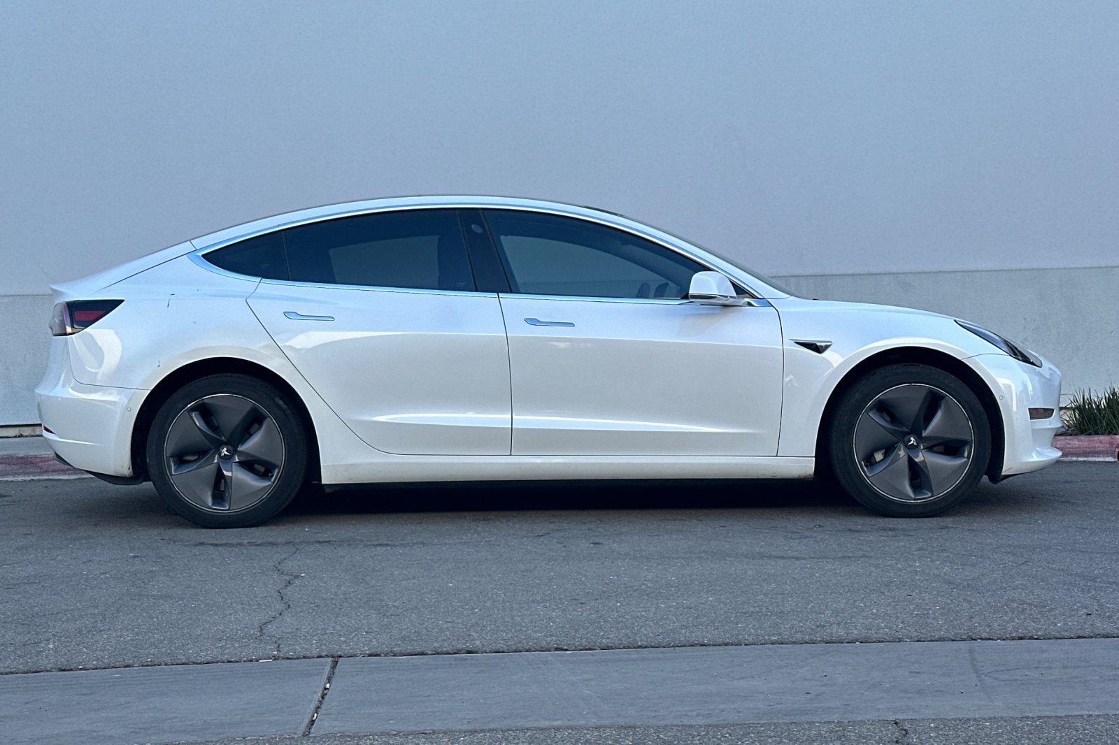 2019 Tesla Model 3 Mid Range
