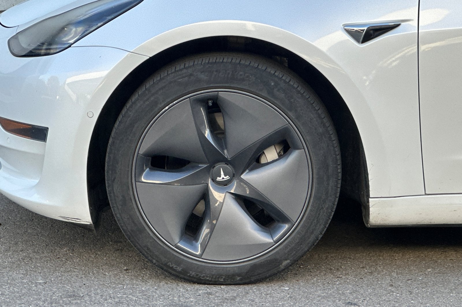 2019 Tesla Model 3 Mid Range