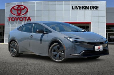 2025 Toyota Prius LE
