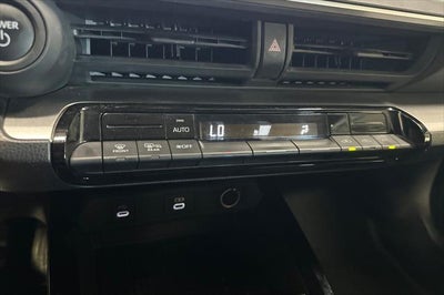 2025 Toyota Prius LE