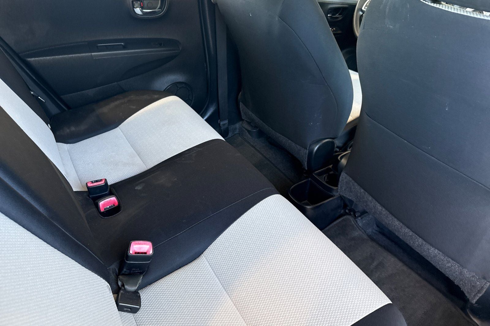 2012 Toyota Yaris LE