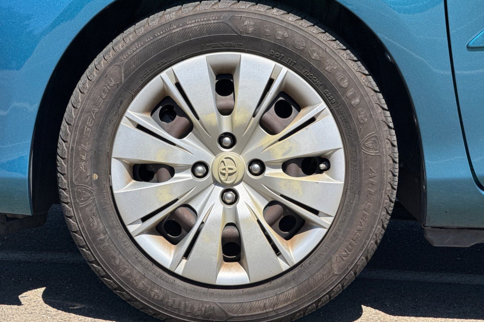 2012 Toyota Yaris LE