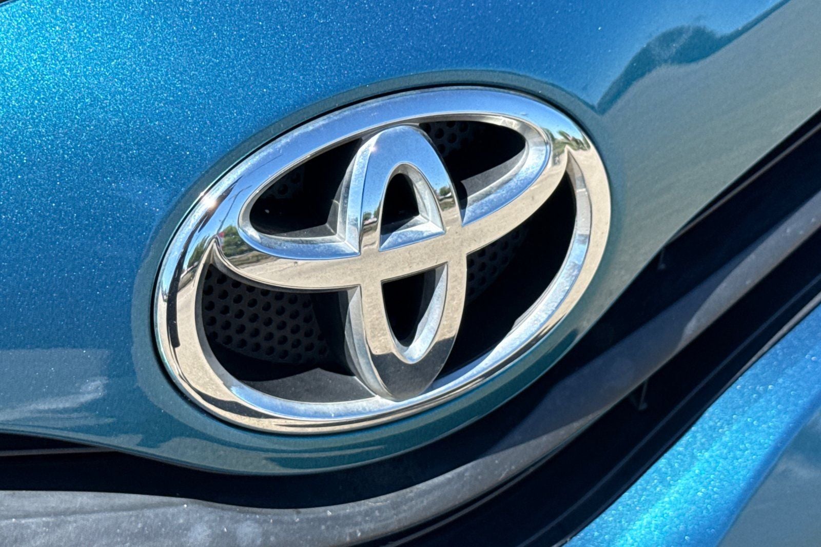2012 Toyota Yaris LE