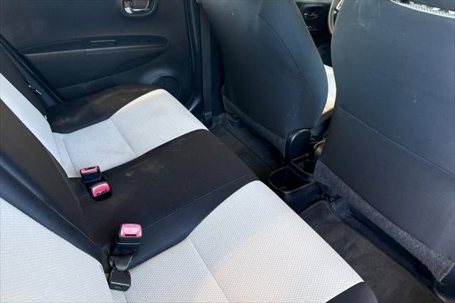2012 Toyota Yaris LE