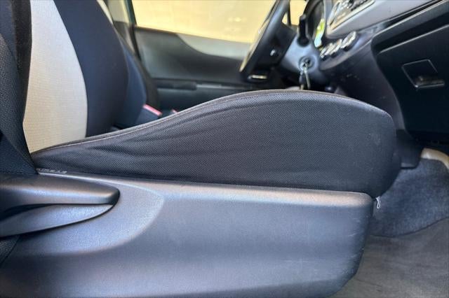 2012 Toyota Yaris LE