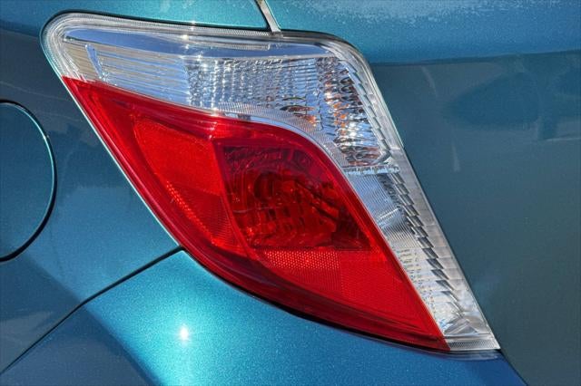 2012 Toyota Yaris LE