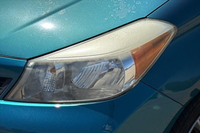 2012 Toyota Yaris LE