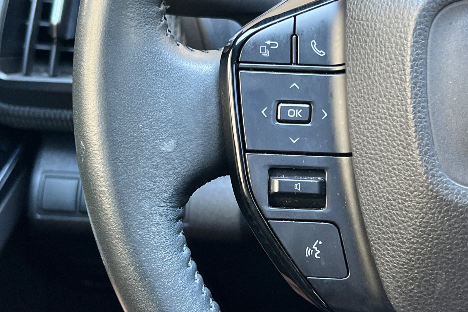 2023 Toyota bZ4X Limited
