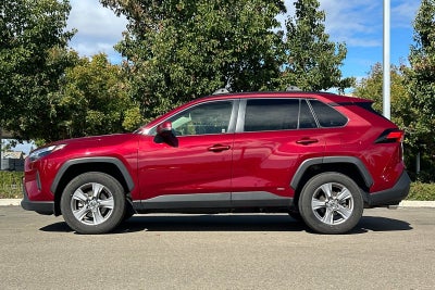 2025 Toyota RAV4 Hybrid XLE