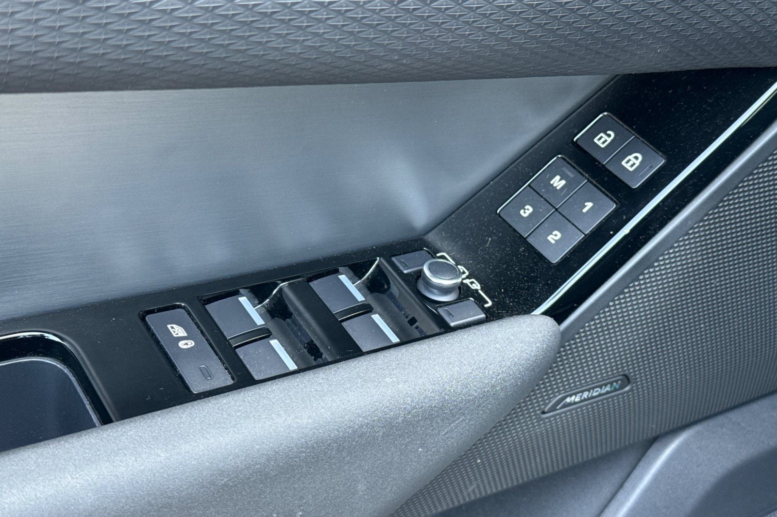 2022 Land Rover Range Rover Velar P250 R-Dynamic S
