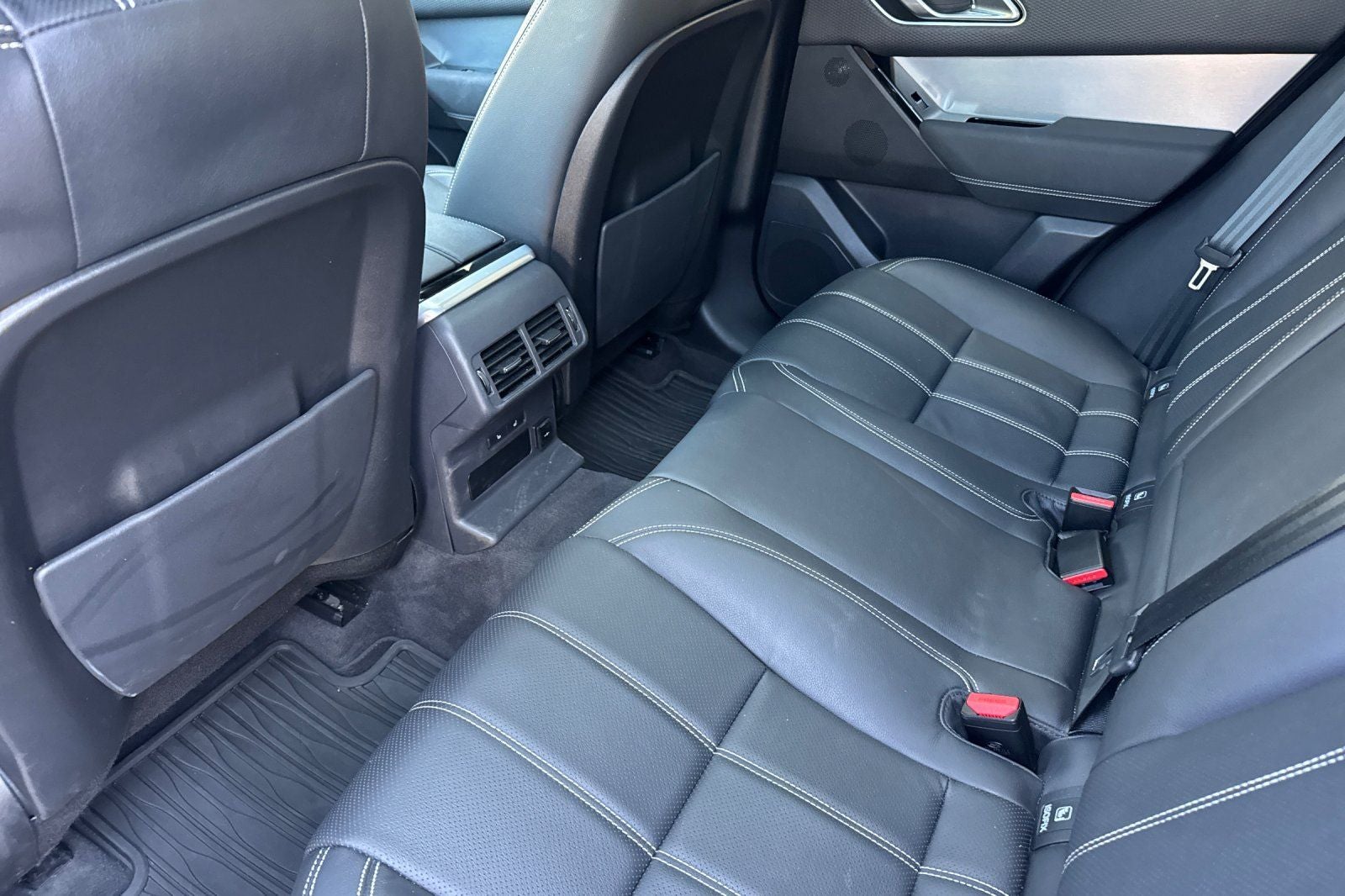 2022 Land Rover Range Rover Velar P250 R-Dynamic S