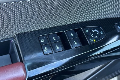 2025 BMW 7 Series 740i