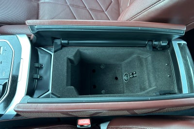 2025 BMW 7 Series 740i