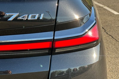 2025 BMW 7 Series 740i