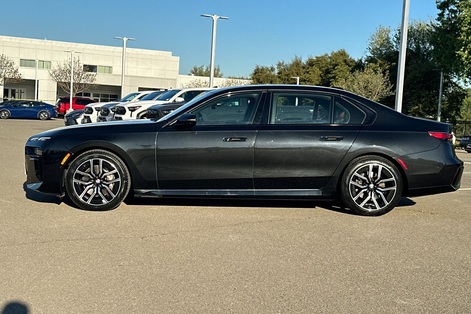 2025 BMW 7 Series 740i