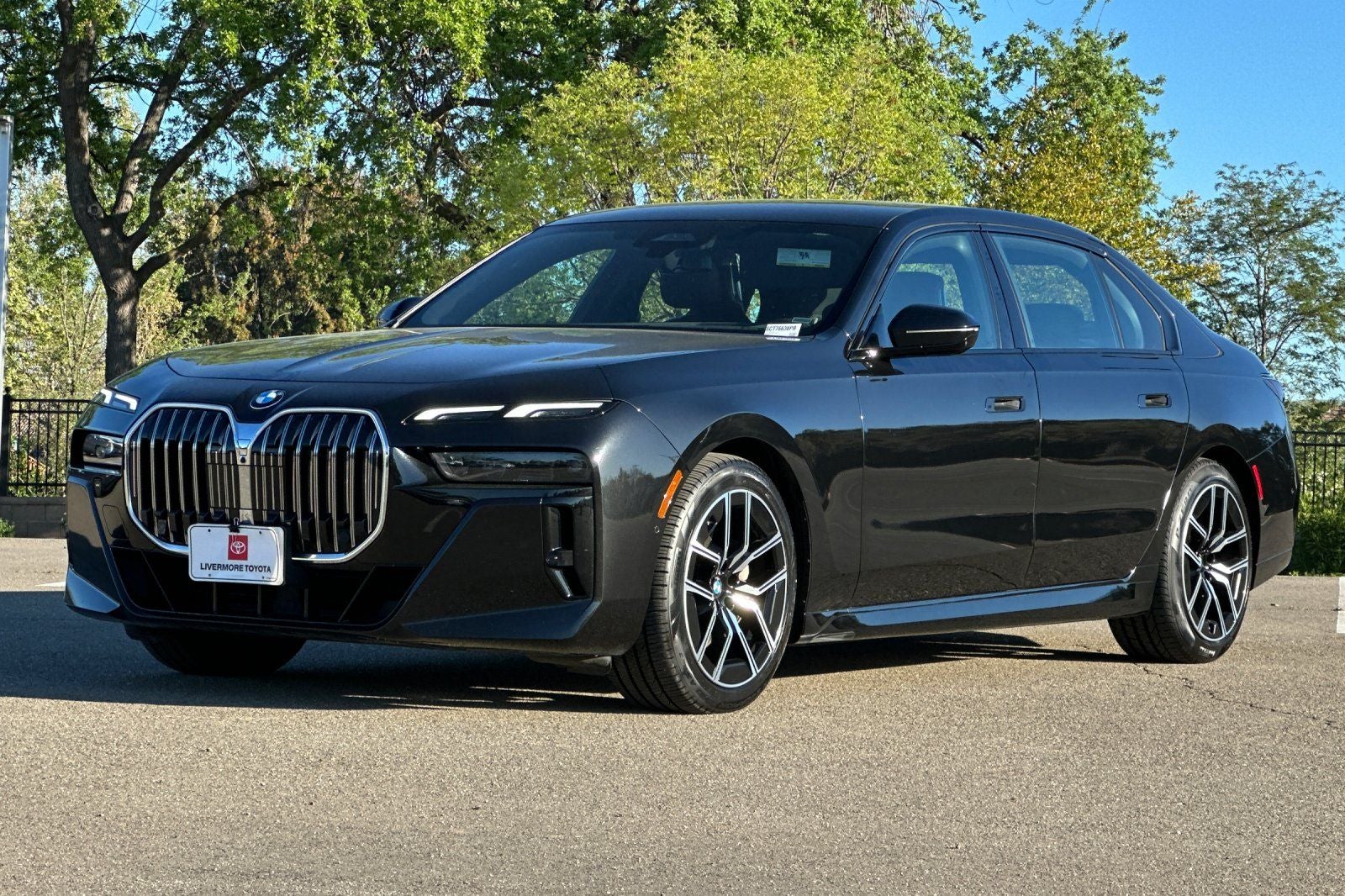 2025 BMW 7 Series 740i