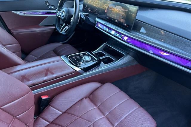 2025 BMW 7 Series 740i