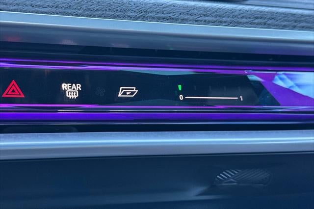 2025 BMW 7 Series 740i