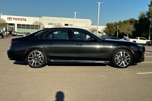 2025 BMW 7 Series 740i