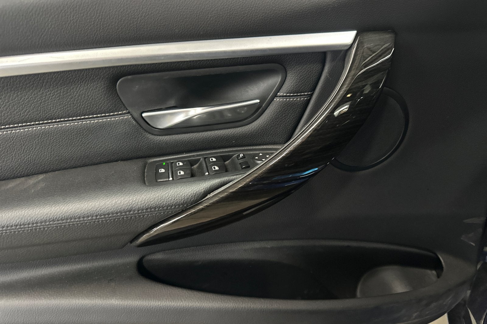 2018 BMW 3 Series 330i