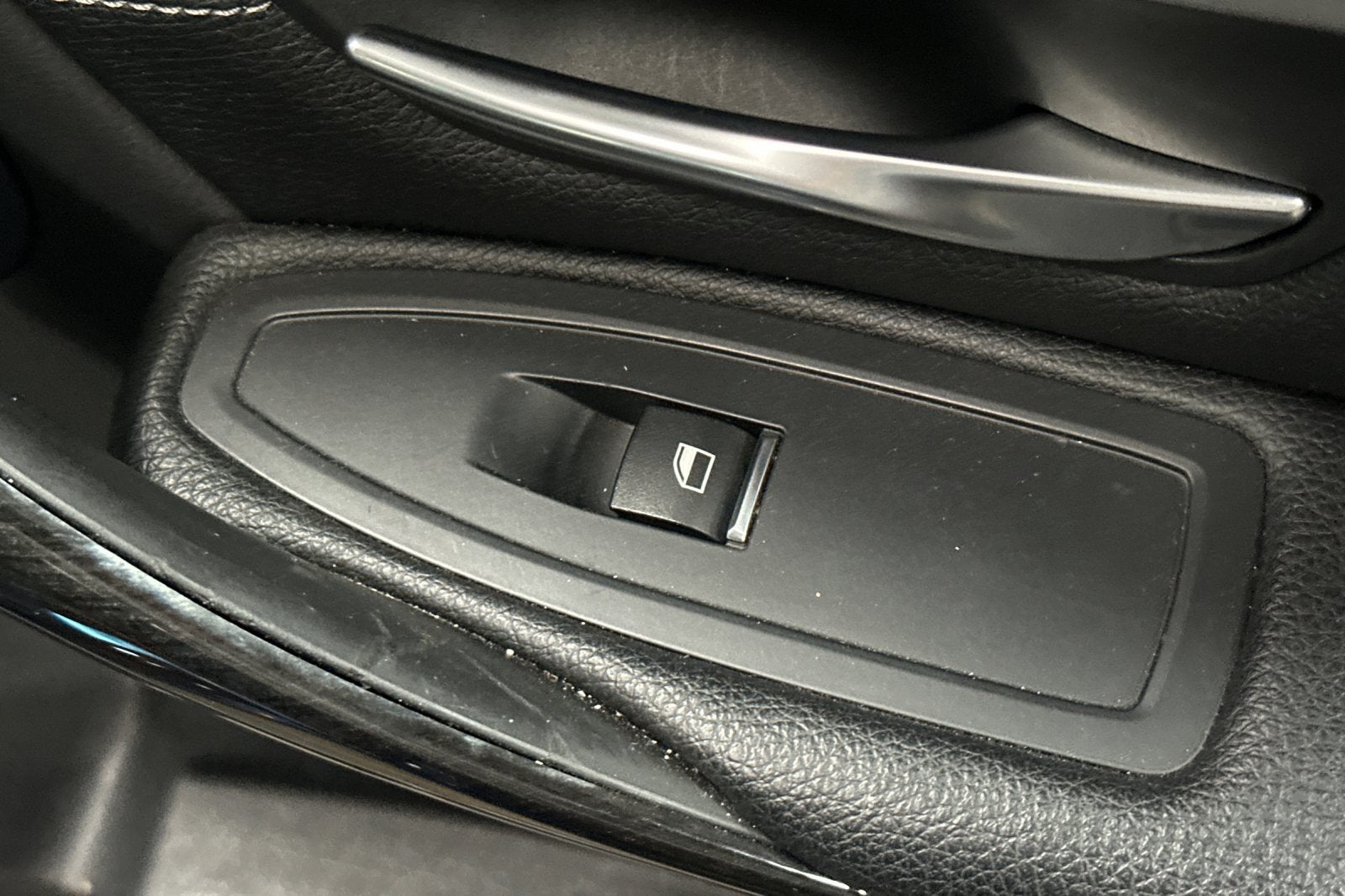 2018 BMW 3 Series 330i