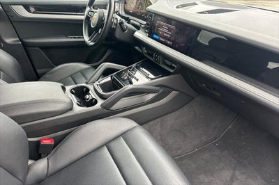 2024 Porsche Cayenne Base