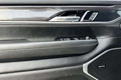 2023 Jeep Wagoneer Base